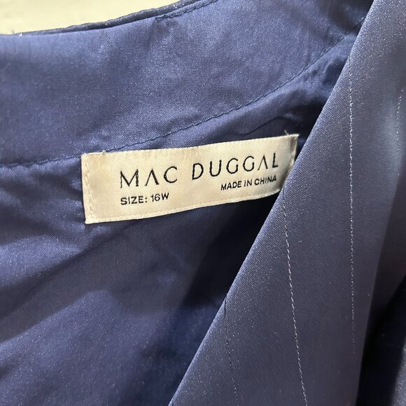 Mac Duggal Size 16W Faux Wrap Butterfly Sleeve Flowy Midi Dress Midnight Blue - Picture 3 of 6